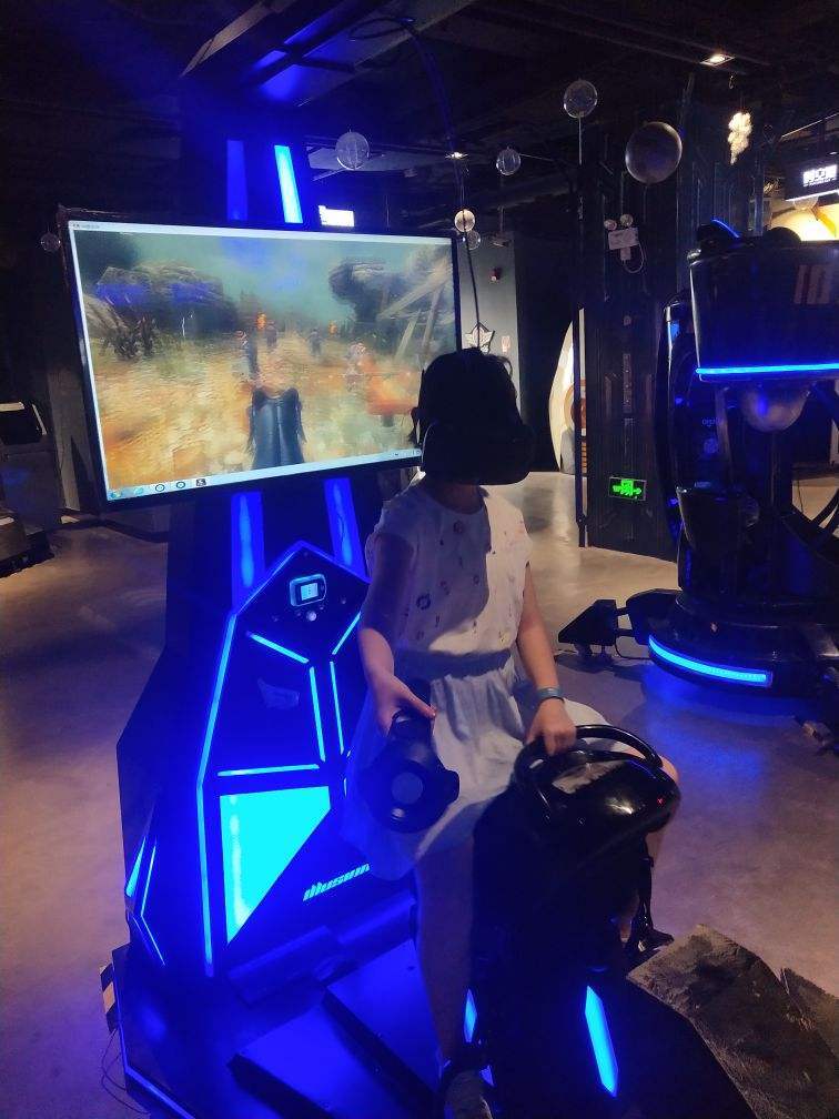 VR四人騎馬 高端娛樂暖場互動設備 新科技暖場互動設備 暖場活動設備租賃公司 娛樂互動 眾暖熊品牌道具租賃